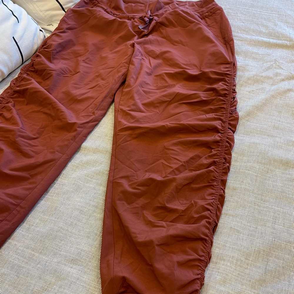 Athleta pants size 8. Like new